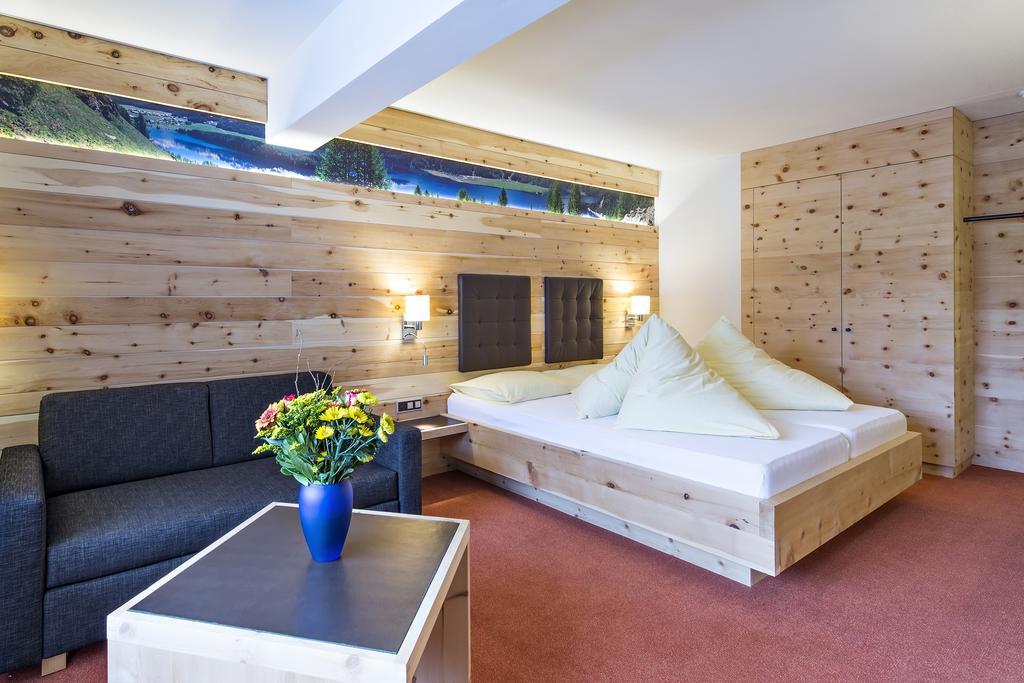 פונטרסינה Hotel Palue מראה חיצוני תמונה