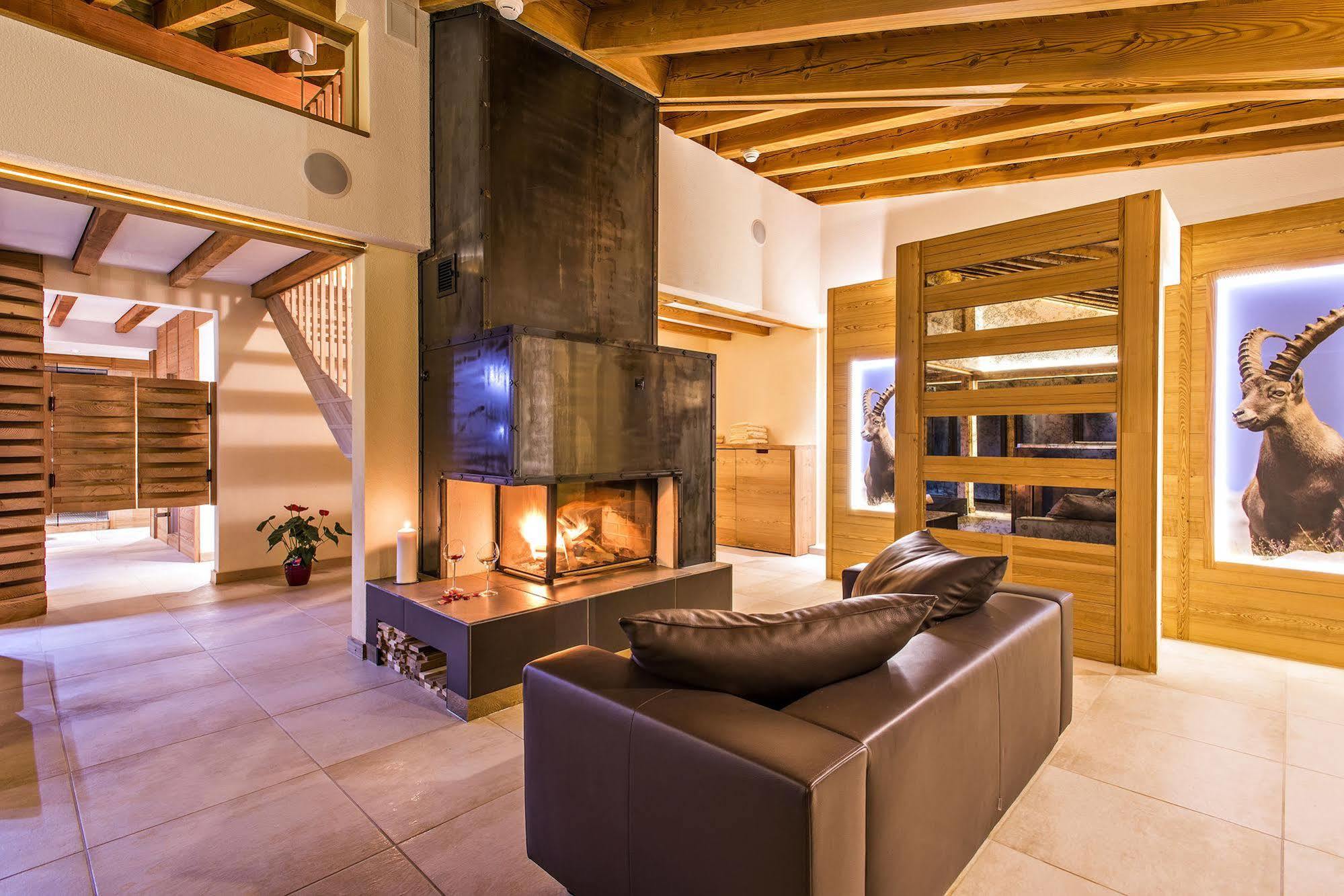 פונטרסינה Hotel Palue מראה חיצוני תמונה